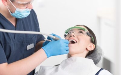 ¿Sabes cómo se genera la placa bacteriana en tu boca?