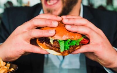 Evita estos alimentos si quieres cuidar tus dientes