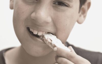 Consejos para cuidar los dientes de los niños en Navidad